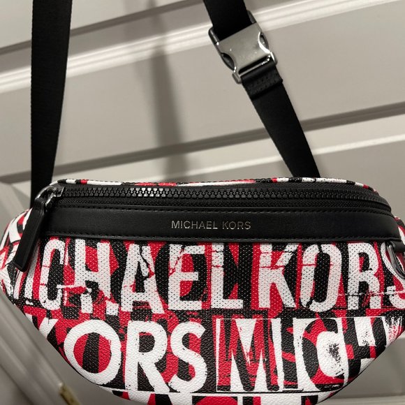 Michael Kors Hip Bag - Picture 1 of 4
